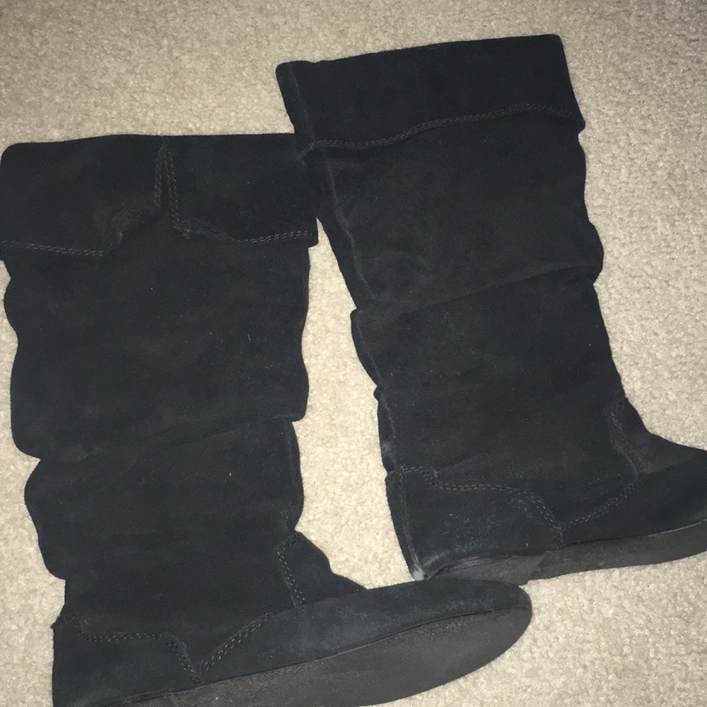 Under knee boots